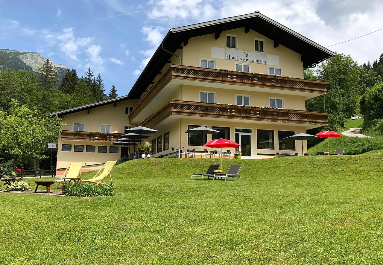 Hotel Kronenhirsch Russbach am Pass Gschütt Kültér fotó