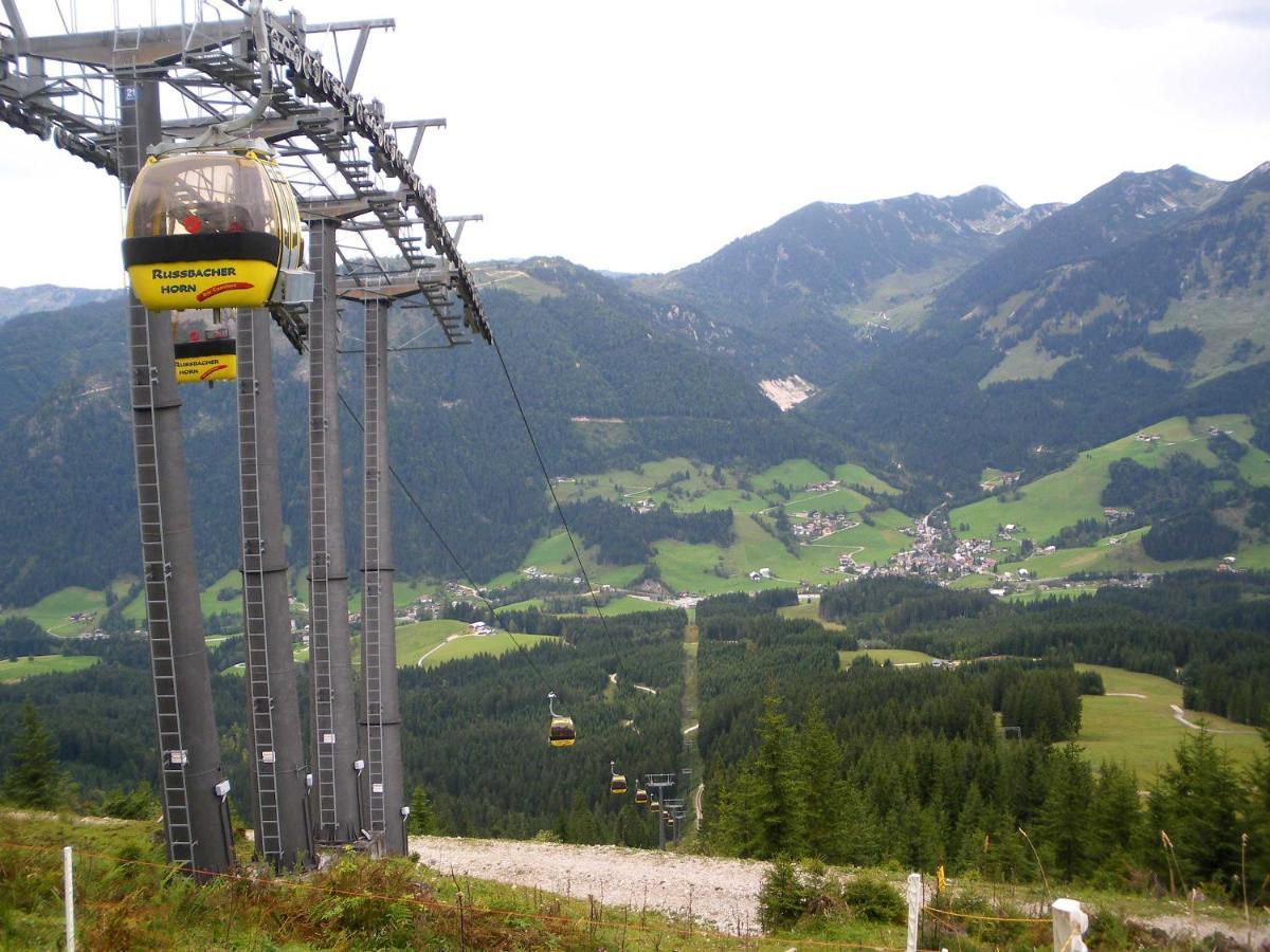 Hotel Kronenhirsch Russbach am Pass Gschütt Kültér fotó